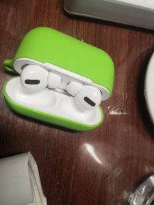 AirPodsPro 洛达1562A 和1562F哪个好?插图