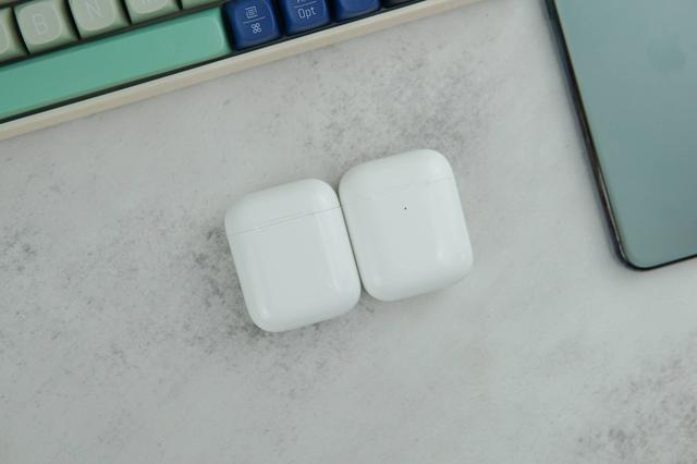华强北顶配Airpods VS正版Airpods插图3