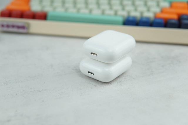 华强北顶配Airpods VS正版Airpods插图5